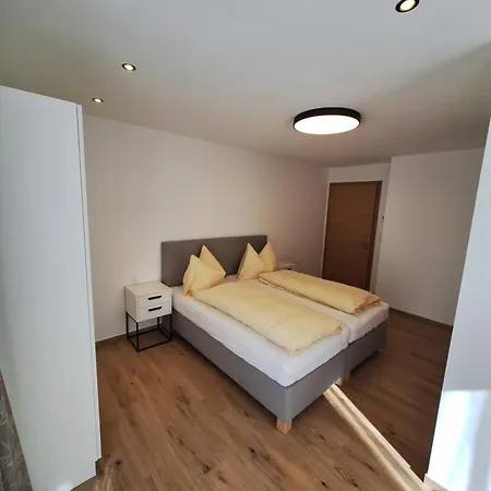Chalet10 *